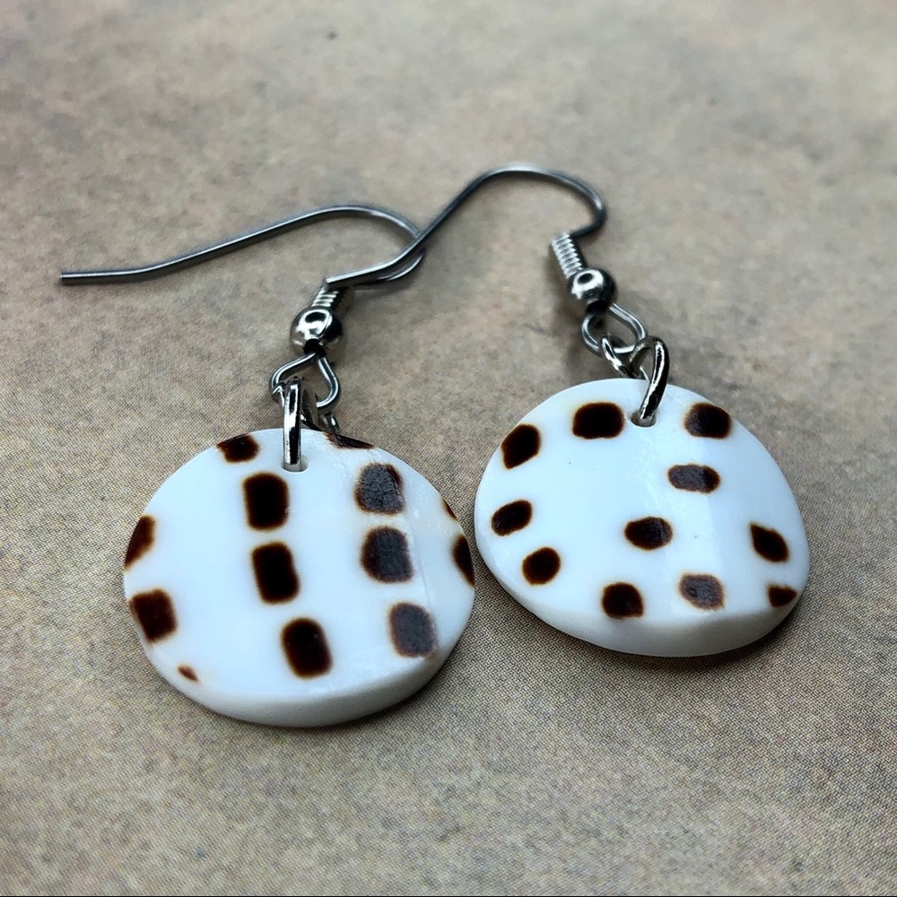 Shell Dangle Earrings